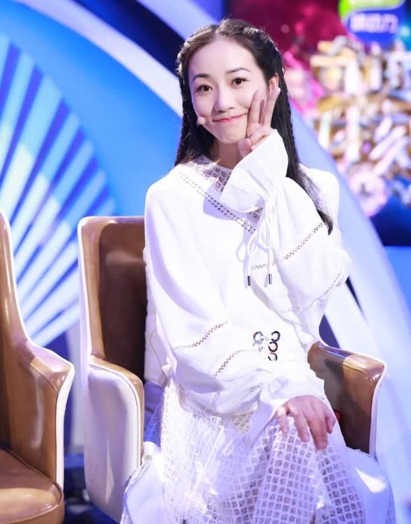 韩雪只不过换了个发型，就变成可爱妙龄少女，不信她35岁了!