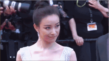 有颜值有身材有爱情，31岁的军嫂张馨予这次赢了