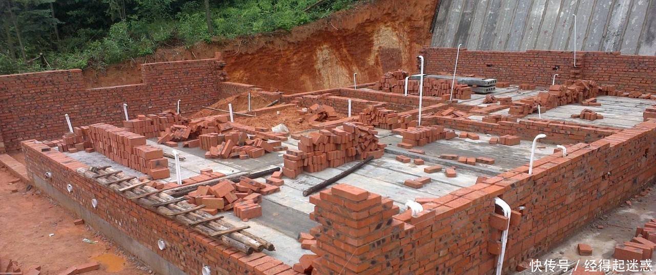 有人说2019年农村禁止私自建造房屋，不允许翻新，是真的吗