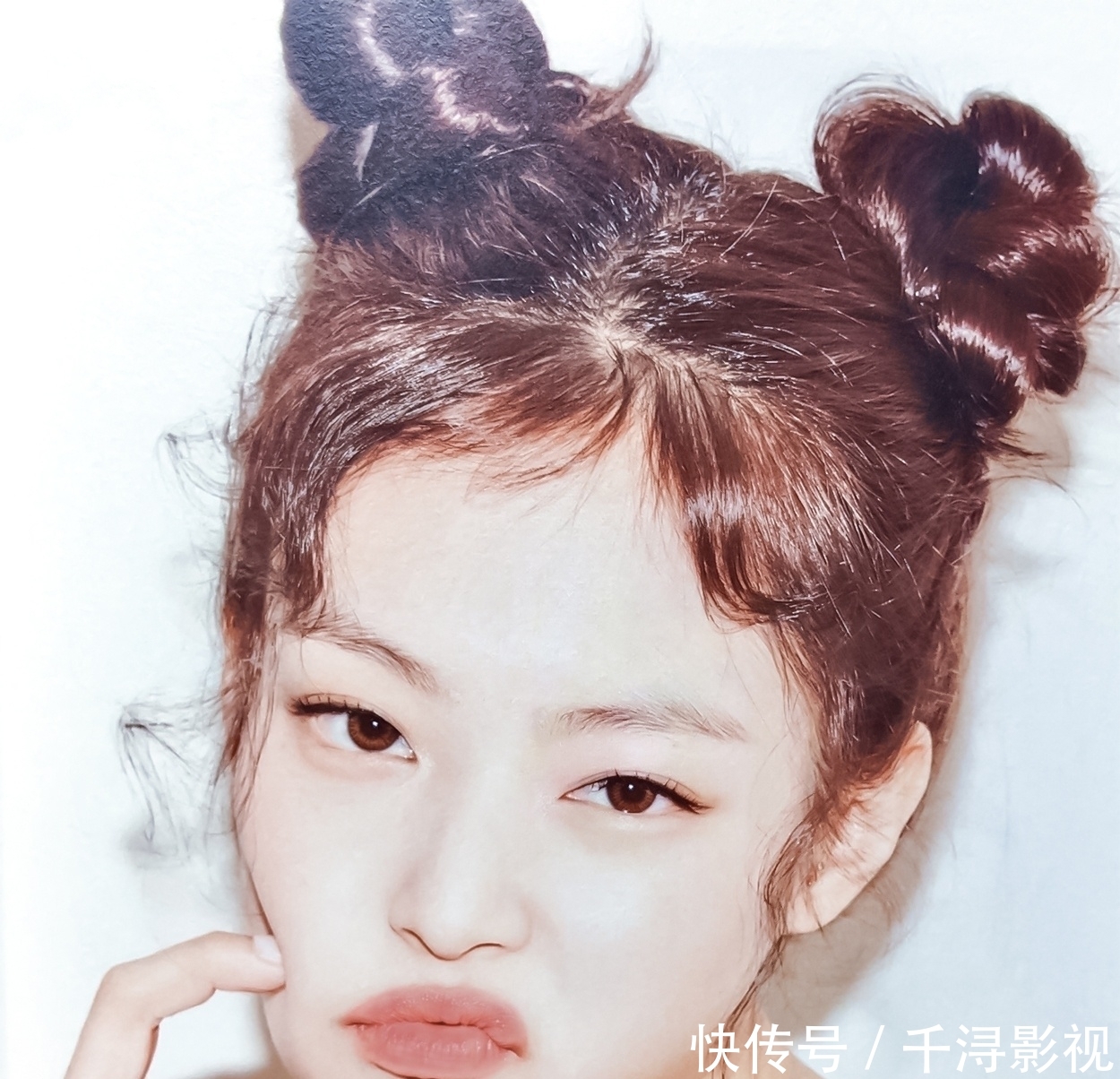  #迪丽热巴#别再扎马尾了，今年最火“双丸子头”热巴都在扎，简直好看到犯规