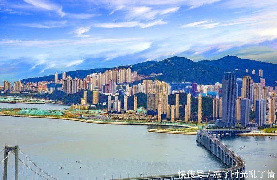  经济■全球最大海上机场将在中国落成, 不建在港珠澳, 却建在新