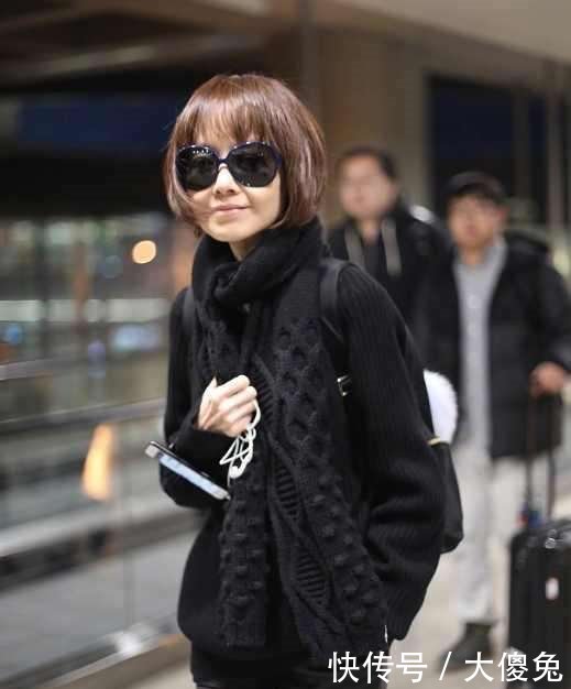 鲁豫脚踩8厘米高跟靴现身 丑出新高度! 网友 腿快细成针了