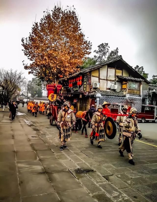 四川这个古城又火了，离成都重庆都很近，人们说它会超过丽江？