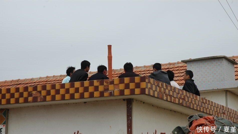  烟酒：最近俩月，这类骗子又到农村活动了，东西卖得很便宜，但