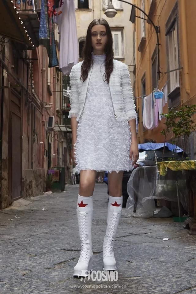 时髦办｜腿长成这样，请放过长筒袜