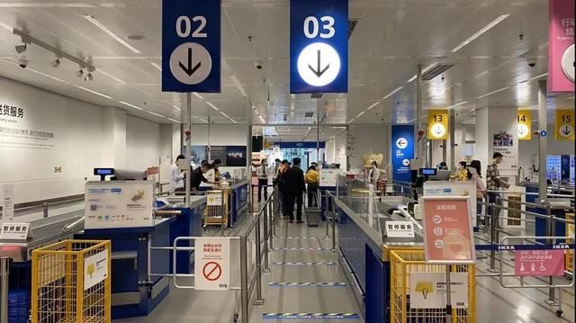  「上海美罗城」海底捞等位2小时、喜茶排队70分钟：报复性消费真的来了？