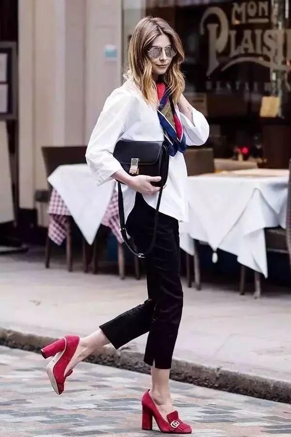 阔腿裤也太好看了!9分裤+平底鞋，这对CP今年很火!