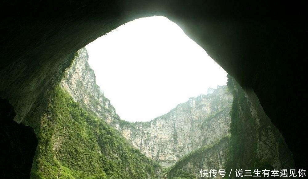 世界著名的五大深洞, 中国占了一个, 第一名简直就是阴森地狱