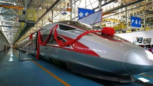 中国高铁令世界惊叹，外国网友：没有任何一个国家能够做到！