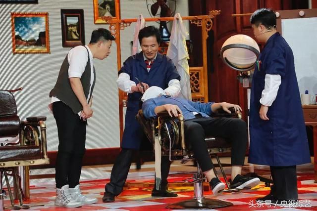 百年老店美发师现场秀技艺，做出来的头发有什么不同？