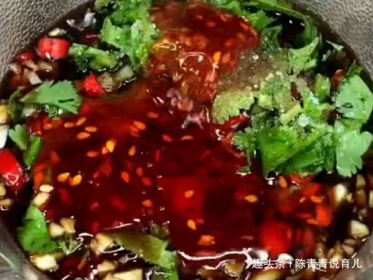  『含有丰富』有“厨房里的美容剂”之称，清脆爽口，味道清香鲜美，美容瘦身