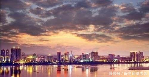 广东面积最大的城市, 比两个广州大, 仅为三线城市, 知道是哪里吗