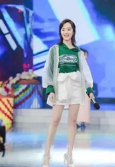 「绑带」今夏最美的5双凉鞋,穿对了才是白瘦美!