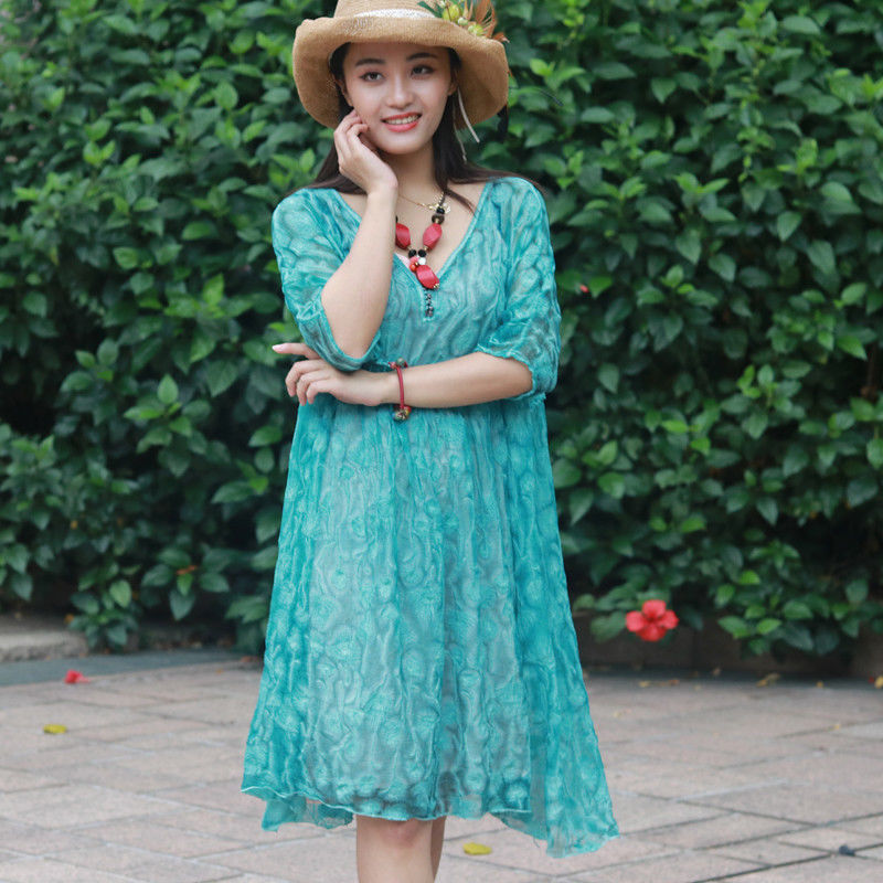 柔美轻柔真丝裙，弥满着温柔少女气息，夏日凉凉美上天