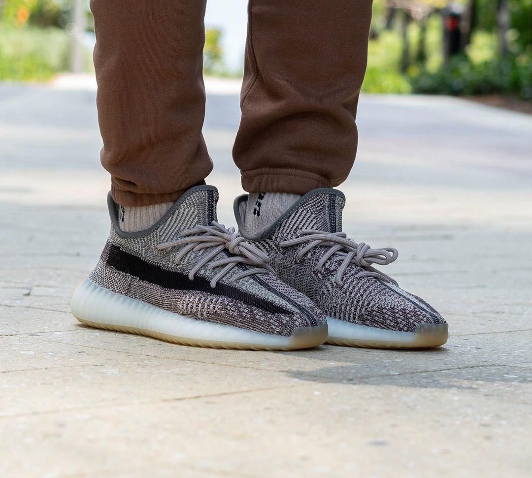  独树一帜■独树一帜的黑色侧透！Yeezy 350 V2“Zyon”下月登场