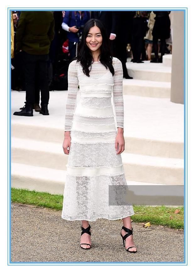 赵雅芝够狠！63岁登T台走秀气场全开，撞上刘雯也丝毫不差！