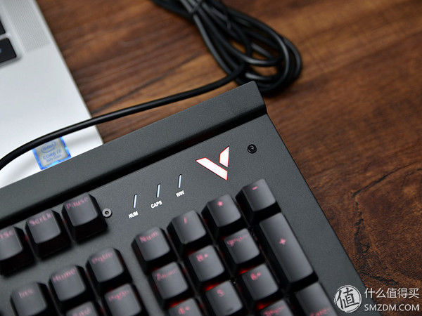 键盘脏了怎么办?拿去冲冲水!RAPOO 雷柏 V750防水背光机械键盘体验