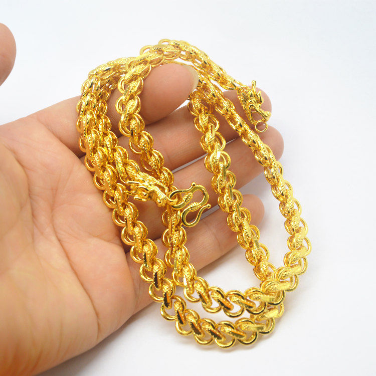 戴“金项链”的真的是有钱人吗?原来都是沙金，在越南很受欢迎