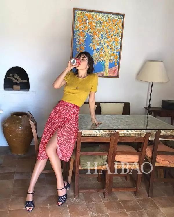 再不抢Zara就断货了!又美又凉快的夏季流行一定要来一件!