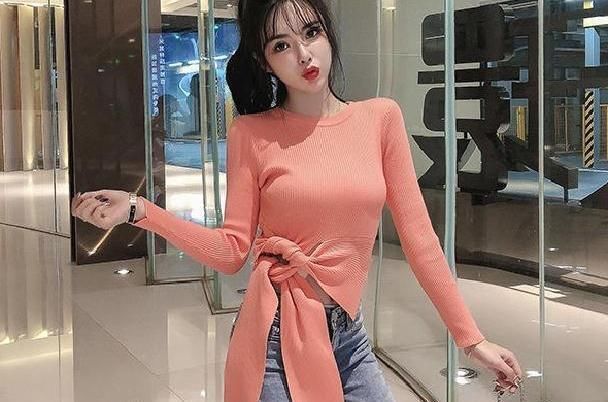  【低调】美女穿牛仔裤有魅力，穿出淑女气质，低调不失女人味