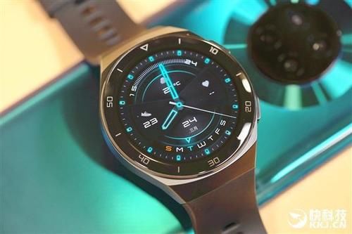 『开箱』支持100种运动模式 华为Watch GT2e曜石黑开箱图赏