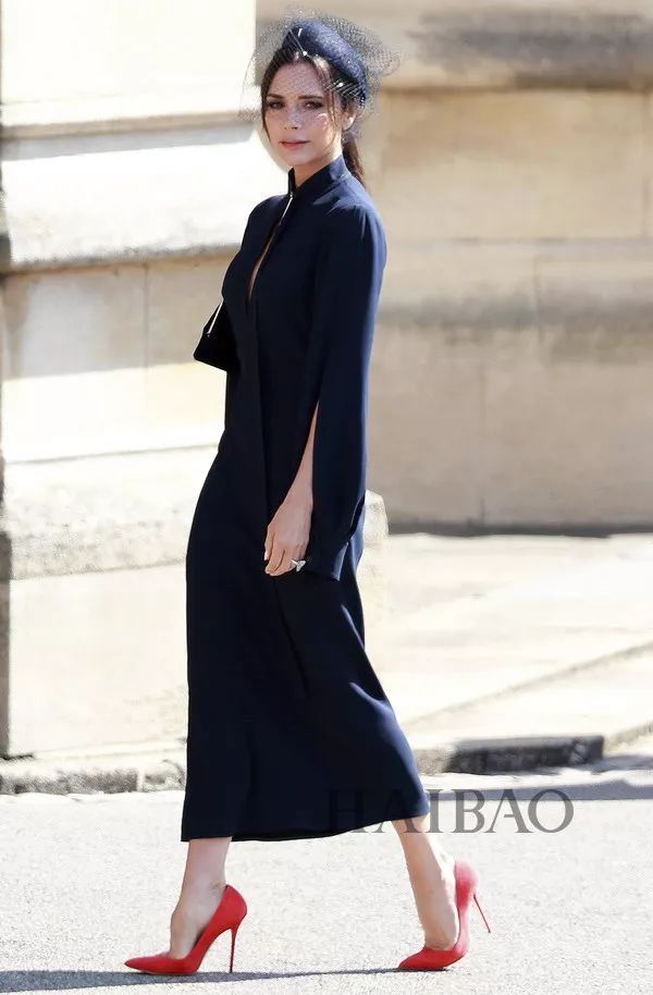 金秘书:铅笔裙怎么穿得高级又好看?教科书级别的穿法在这里!