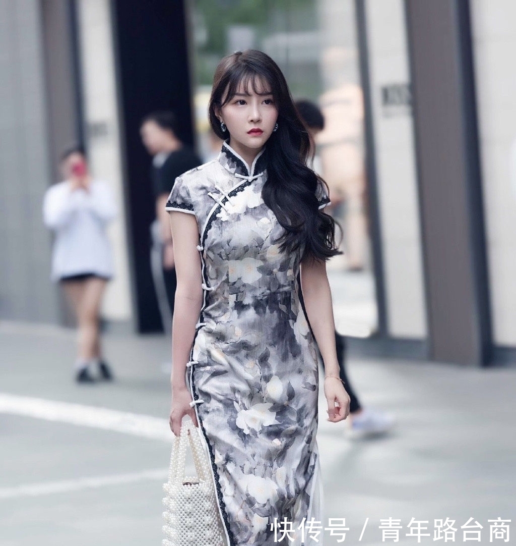  #穿搭#从穿一件旗袍开始,做优雅的自己