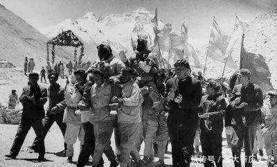 1960年中国人首次从北坡登顶珠峰,珍贵老