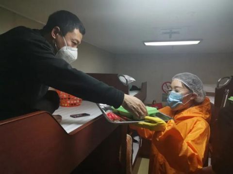  『武汉重点』专人专车！湖北旅客“点对点”服务