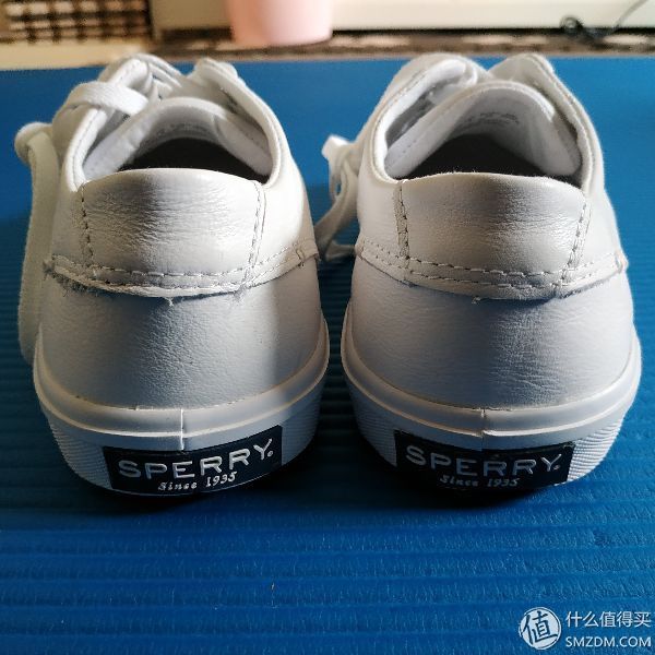 记录穿搭进阶之路 篇一:Sperry斯佩里低帮男款小白鞋