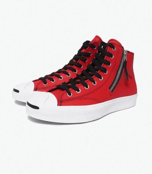  【傻傻】穿裙子别再傻傻配高跟鞋了，现在流行这样搭，今年最chic造型