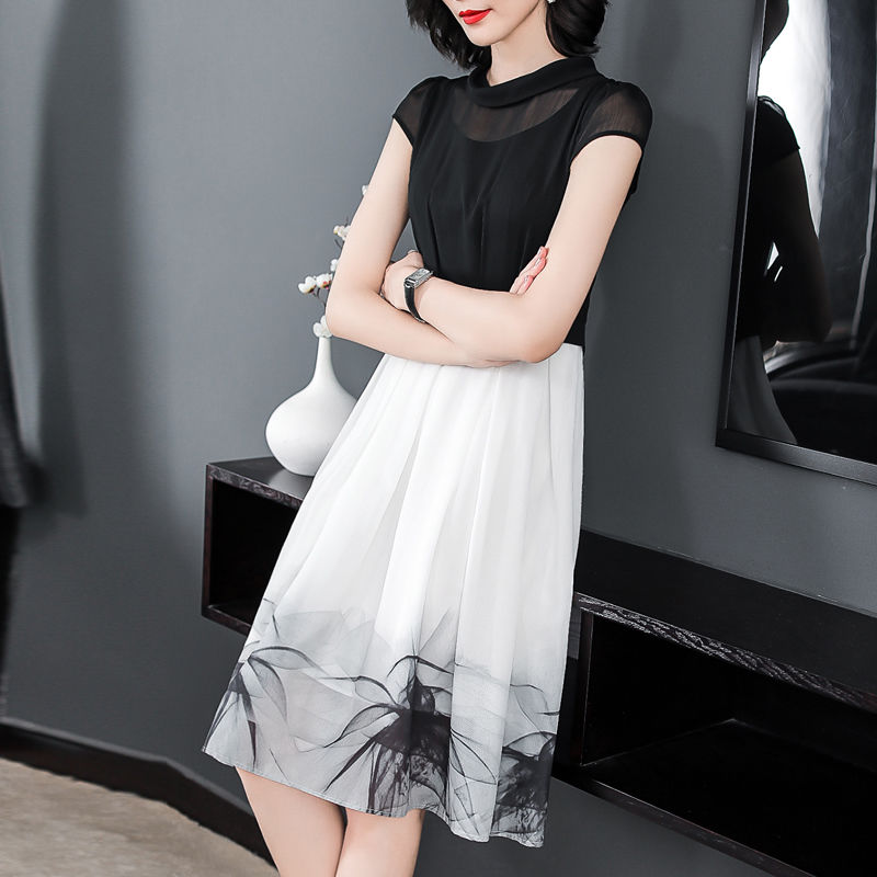 立秋过后，上海女人都穿长裙，飘逸散发女人味，配高跟鞋惊呆路人