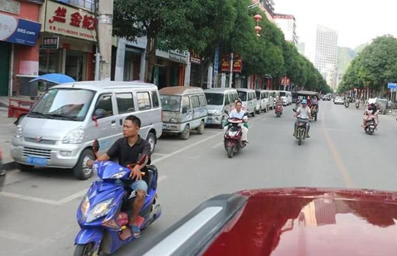  #凭祥#广西最大的边境口岸城市，与越南谅山省山水相连，你来过