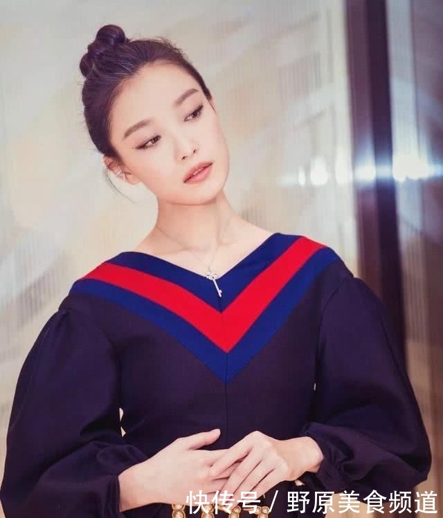  『扎发』奔三的女人别总披头散发！脸上有这4个特征，扎发更有女神魅力