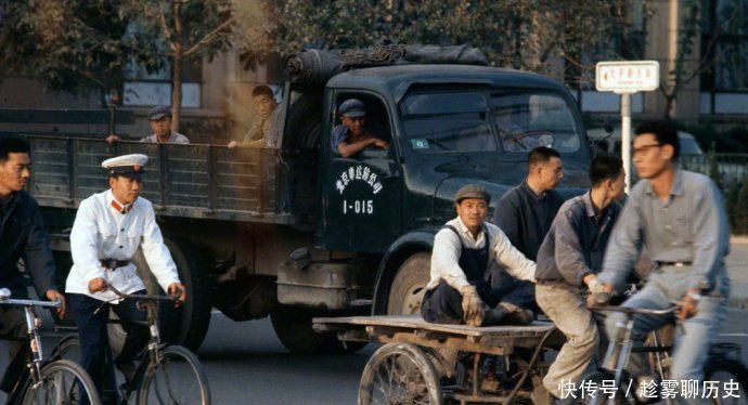 老照片，被这些八十年代的中国的高富帅的帅哥惊艳到了