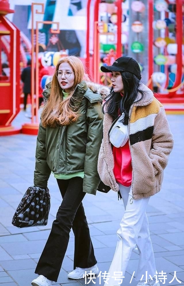  努力：人们还是喜欢随性舒服的穿搭，相信很多人一眼就会爱上这种风格
