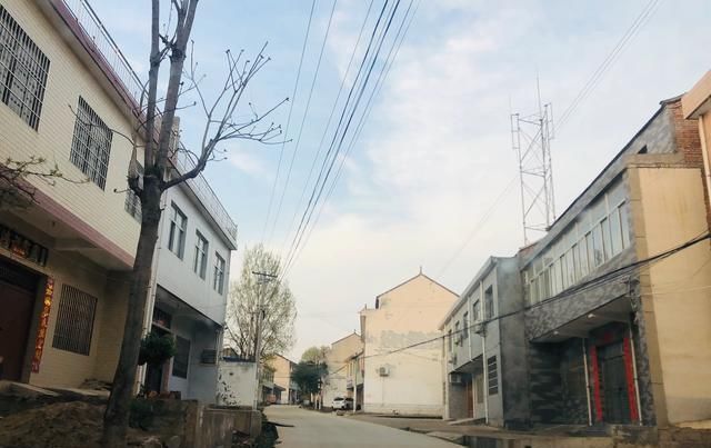  看吧：峒峪村是蓝田玉山地区最大而且最古老的村庄之一。来看看吧