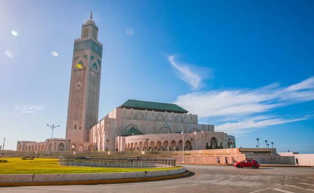 为了国王的梦,3万工人移沙填海,耗资5亿多美元建海上清真寺