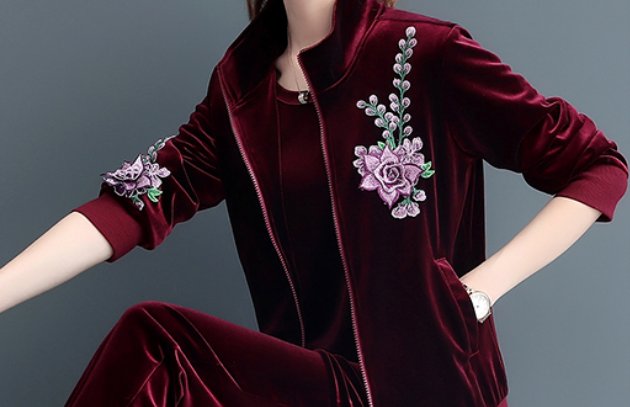 中秋没一件像样的衣服怎么行?这款初秋新款“金丝绒”，减龄拉风