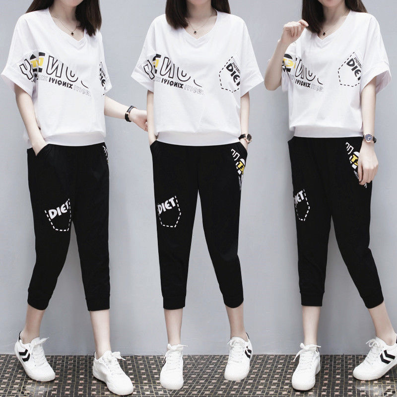 美观得上天的一款连衣裙，展上身效果棒棒哒，时尚又温柔