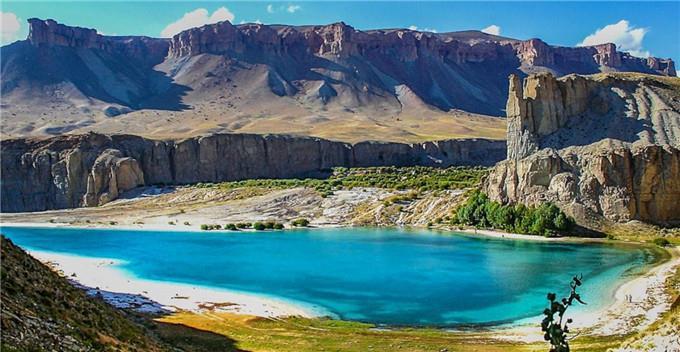 亚洲最危险的湖泊,饮用湖水就会中毒,湖底的宝藏价值2万亿美元