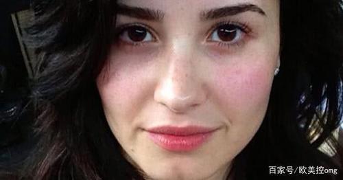 这些好莱坞女神们说自己发的是素颜照,可有的还能看出化妆的痕迹