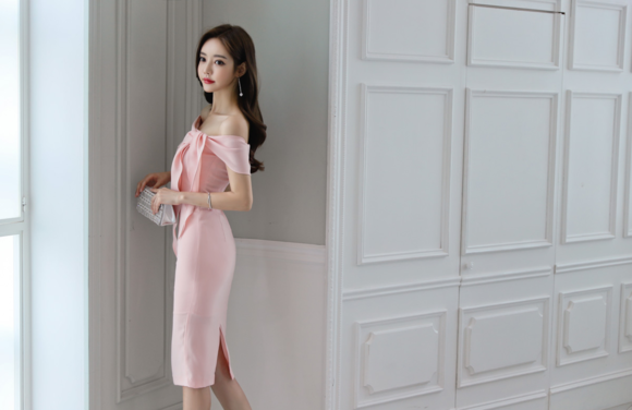 女神孙允珠，狐媚晚樱落絮梦雪斜搭晚礼裙