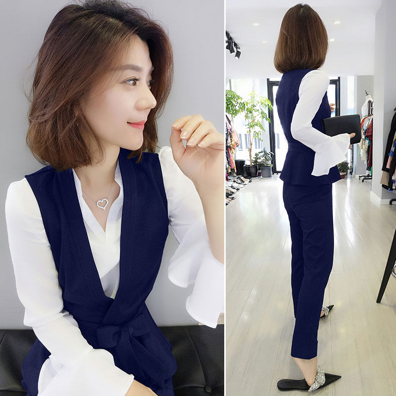 如果不差钱，别再穿烂大街裙子，瞧瞧下图这样穿，美的不可方物