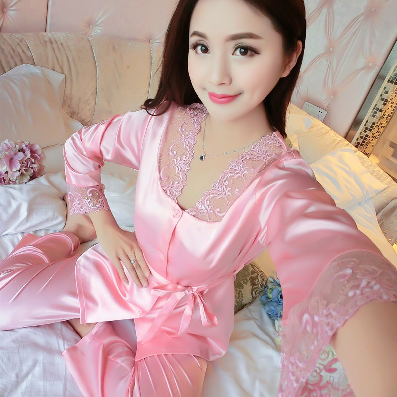 传统睡衣扔了吧!如今女人都穿“透明”睡衣，轻薄丝滑美的扎心