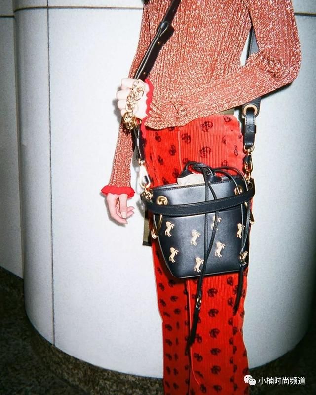 酷感十足的高颜值It Bag:Chlo 首推ROY水桶手袋