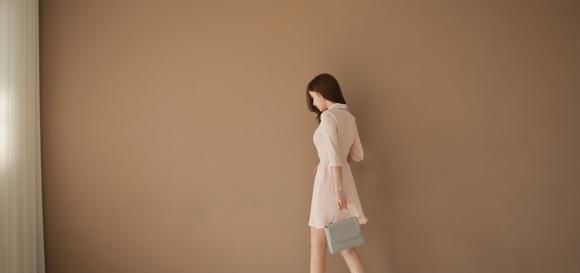  『美女』美女模特孙允珠高清美图苹果嫩粉甜心家居娇嗔连衣裙