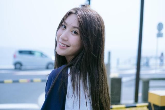 “萌坏少女”王子祯新写真曝光，动作随性洋溢青春活力