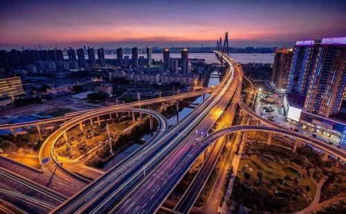  为武汉|中国“最特殊”的城市，被长江一分为三，谈恋爱都像是异地恋