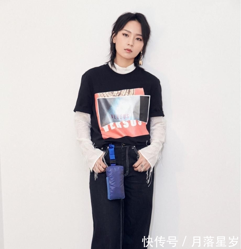  纯色阔腿@有一种接地气的穿法, 叫“T恤+阔腿裤”, 大半娱乐圈都在穿!
